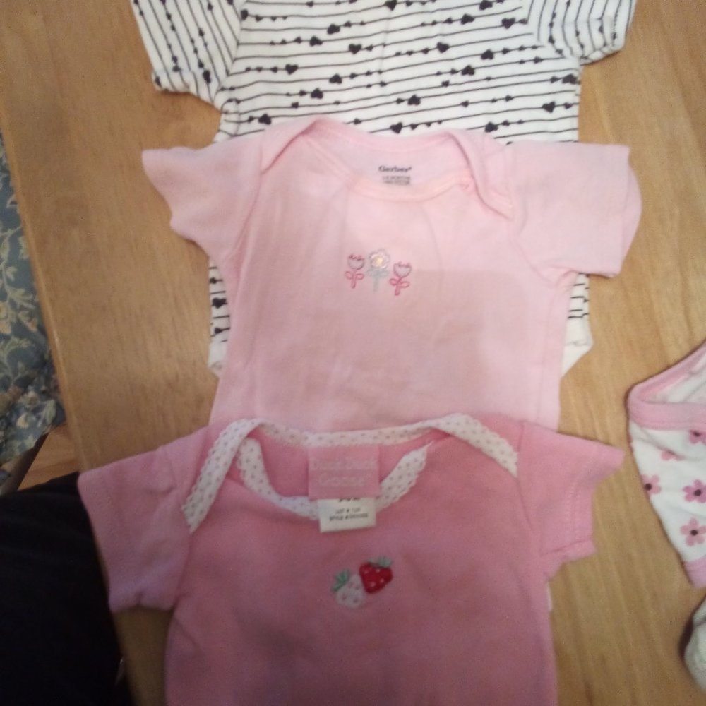 Lot of 8 - GIRL'S 3 to 9 mo INFANT ONSIES, BIBS